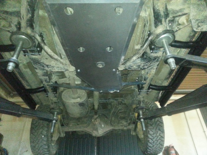 toyota_j_120_oslona_skrzyni_i_reduktora_fabryka_4x4_(2).jpg