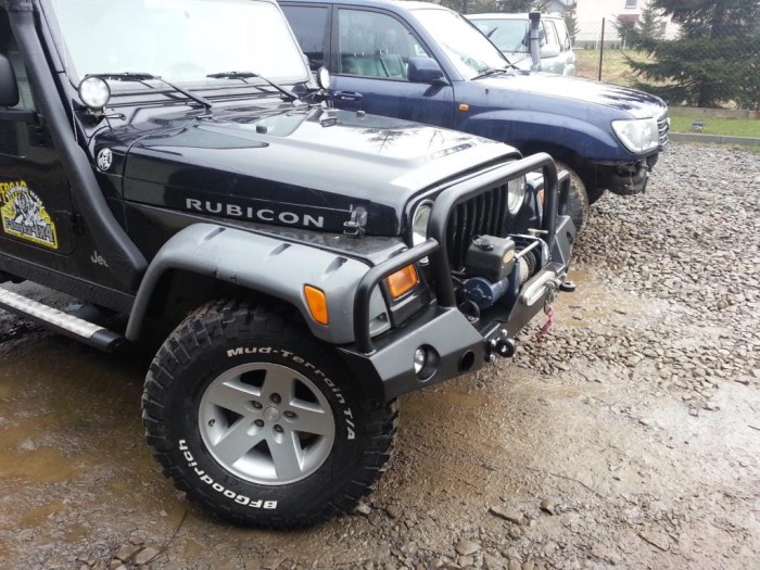 jeep_wrangler_TJ_zderzak_przod_z_bullbarem_fabryka_4x4_(2).jpg