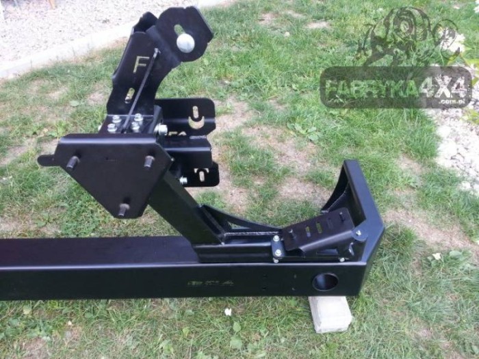 f4x4_mocowanie_y60_4.jpg