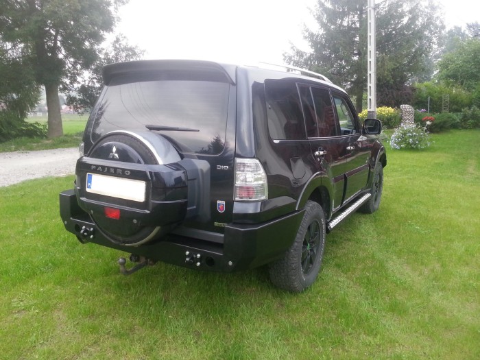 mitsubishi_pajero_IV_zderzak_tyl_fabryka_4x4.jpg