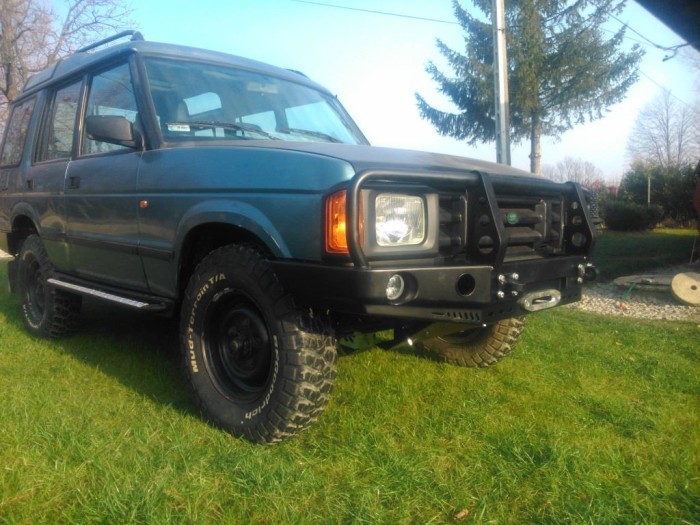 land_rover_discovery_I_200_zderzak_przod_z_bullbarem_fabryka_4x4.jpg
