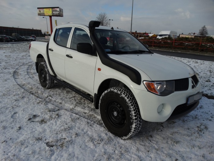 mitsubishi_l200_IV_progi_fabryka_4x4.JPG